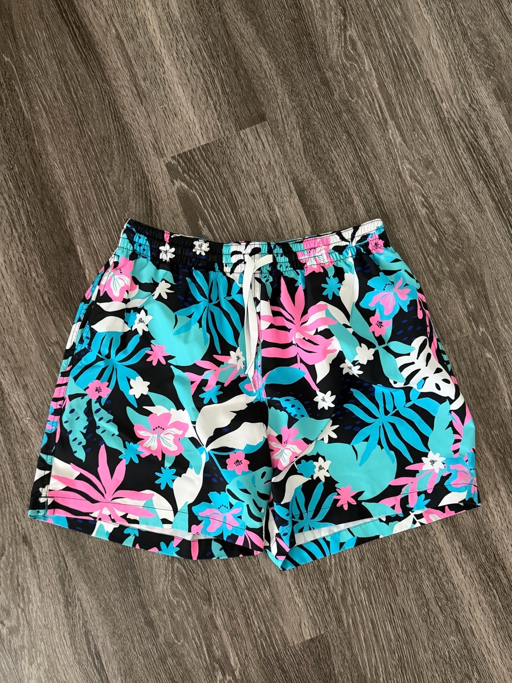 Chubbies Tropical Floral Drawstring Swim Shorts in Black, Teal & Pink